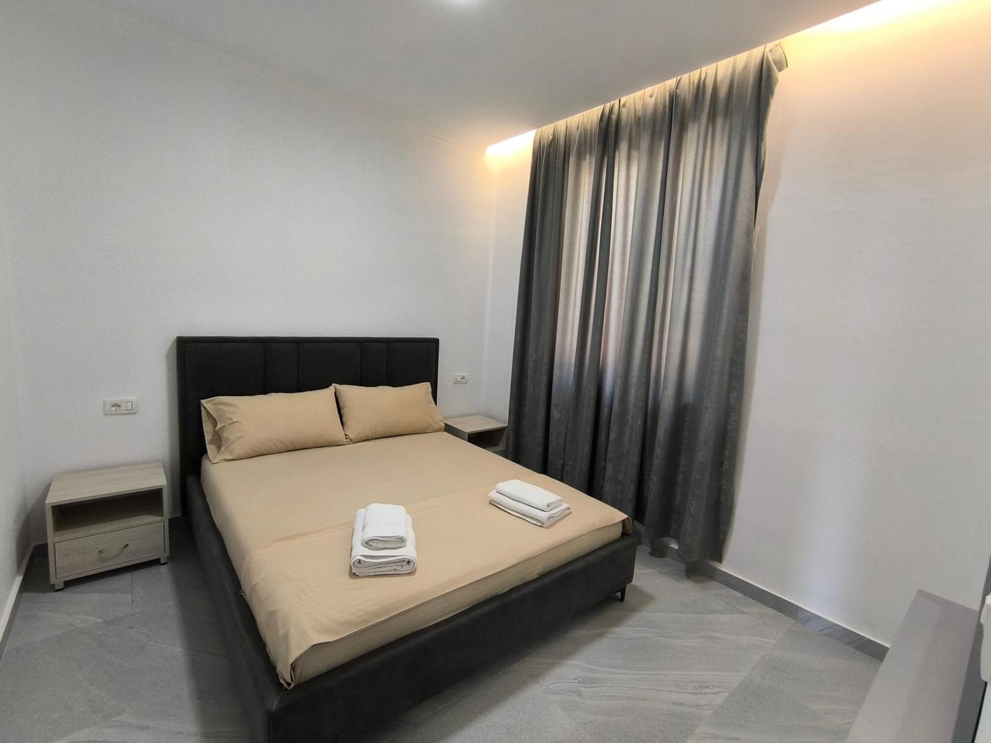 Kaful Apartments Qeparo Exterior photo
